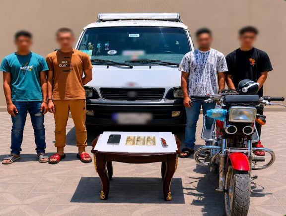 جابوهم بسرعة البرق.. ضبط المتهمين بخطف وسرقة فتاة داخل ميكروباص بالجيزة- فيديو